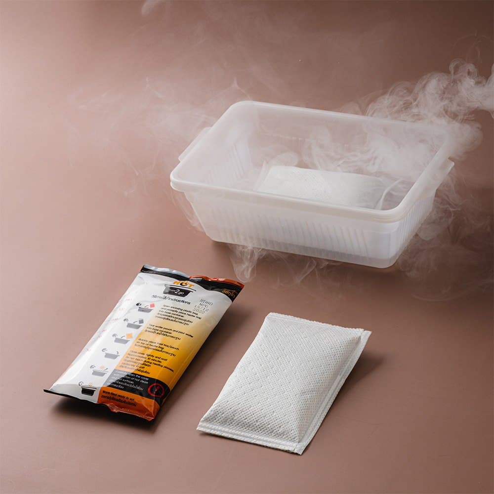 Self-heating pouch